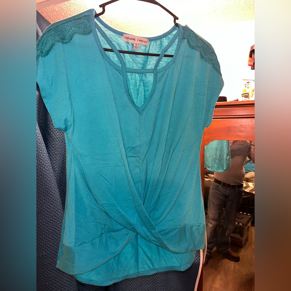 Absolutely Famous Teal Women's Blouse